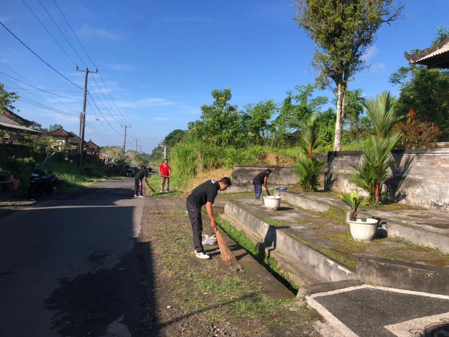 Kegiatan Jumat Bersih"